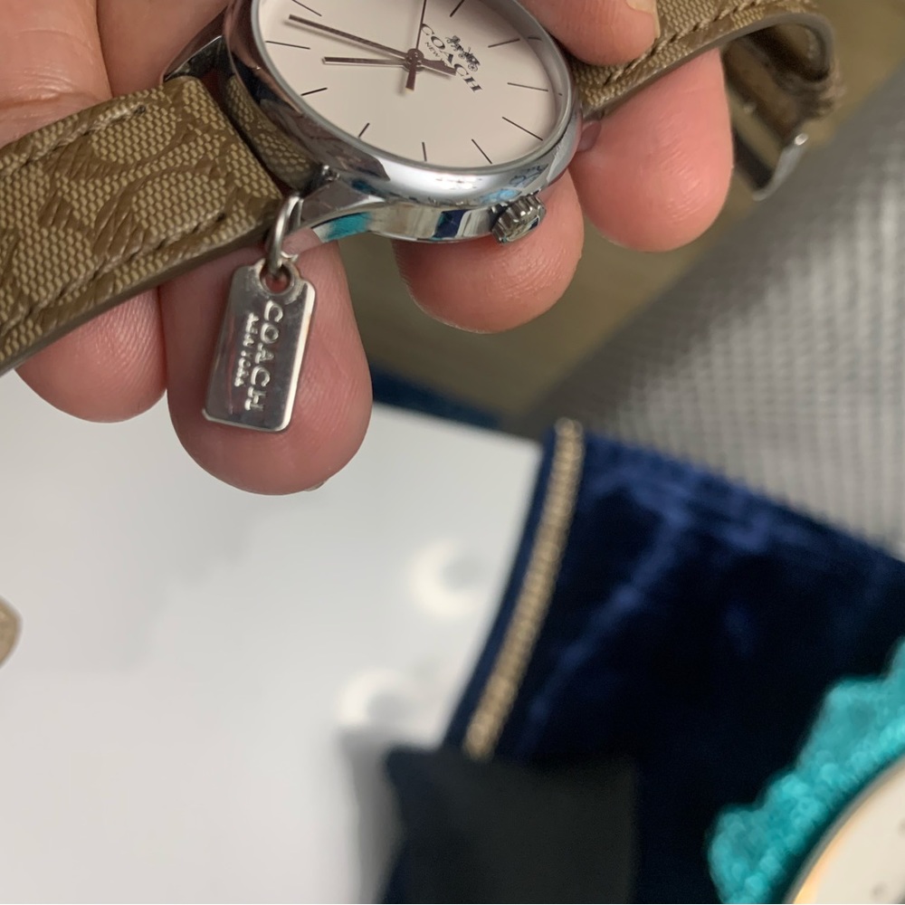 Women’s coach watch